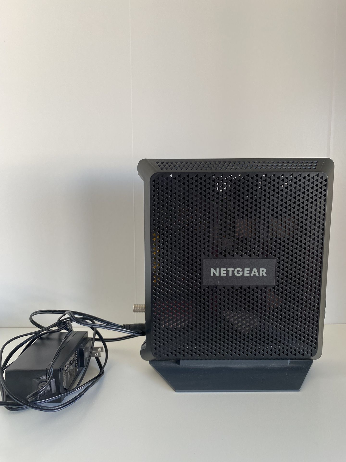 Netgear C6900-100NAR Nighthawk Dual Band AC1900 Cable Modem Router