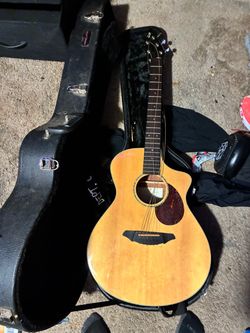 Vintage Acoustic-  Guitar with Hard Case