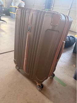 Medium and large suitcases
