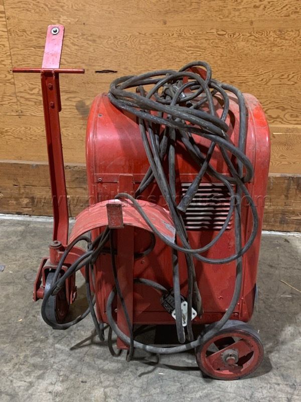 Lincoln IdealArc AC/DC Welder