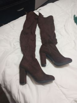 Women's brown suede knee high boots, size 12