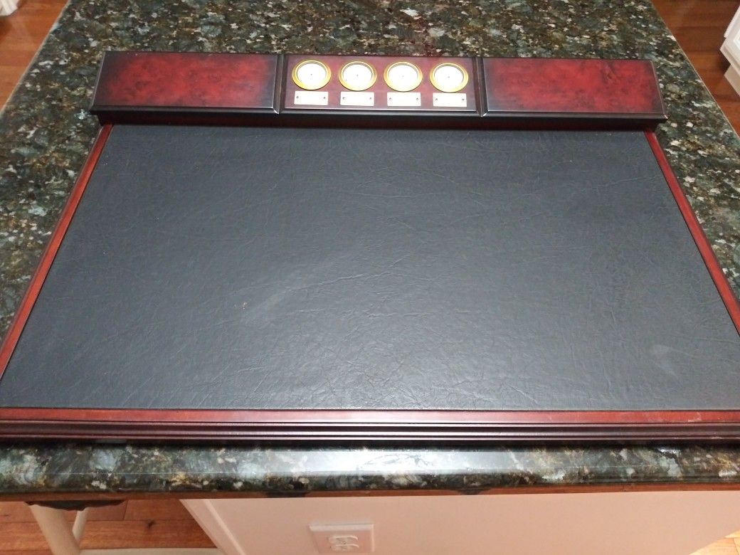 Perfect for a Executive Desk or Boss Desk!