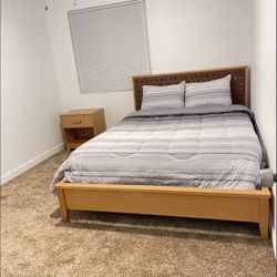 QUEEN SIZE BED FRAME MATRESS AND BOX  SPRING 