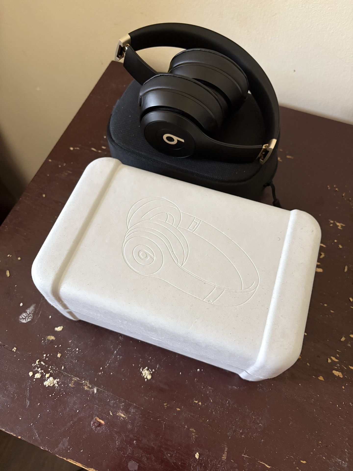 Beats Solo 4