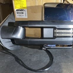 Chevy Silverado / GMC Sierra Driver Side Crome Towing Mirror for 2007 to 2013