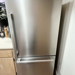 Stainless Steel Fingerprint Resistant Refrigerator