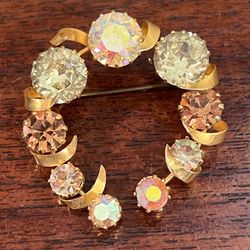 Vintage Aurora borealis Crystal Gold Tone Wreath brooch