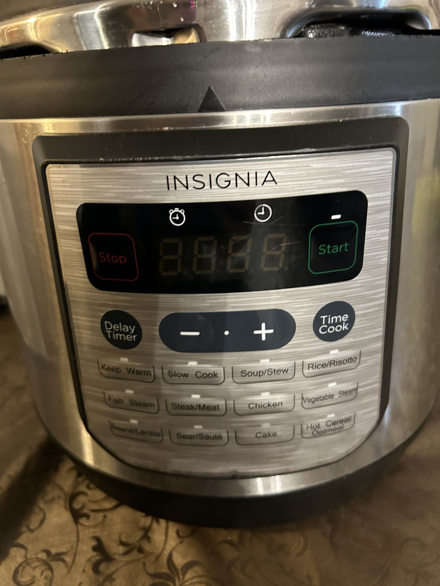 Insignia 8qt Digital Multi Cooker Stainless Steel Pressure Cooker for Sale in Oak Lawn IL OfferUp