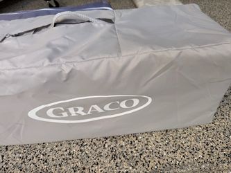 Graco Care Suite DLX Playard