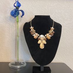 New With Tags 10” Statement Necklace 
