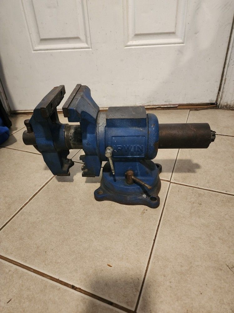 IRWIN 5" MULTI PURPOSE BENCH VISE