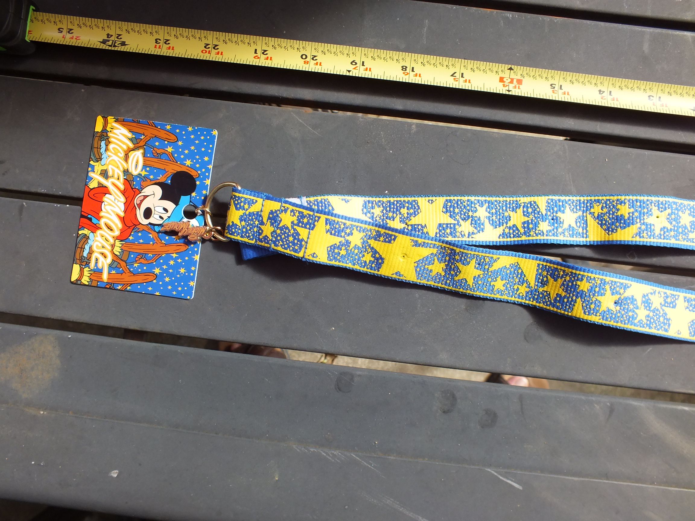Walt Disney World Pin Trading Lanyard Yellow Stars With Tag Attached