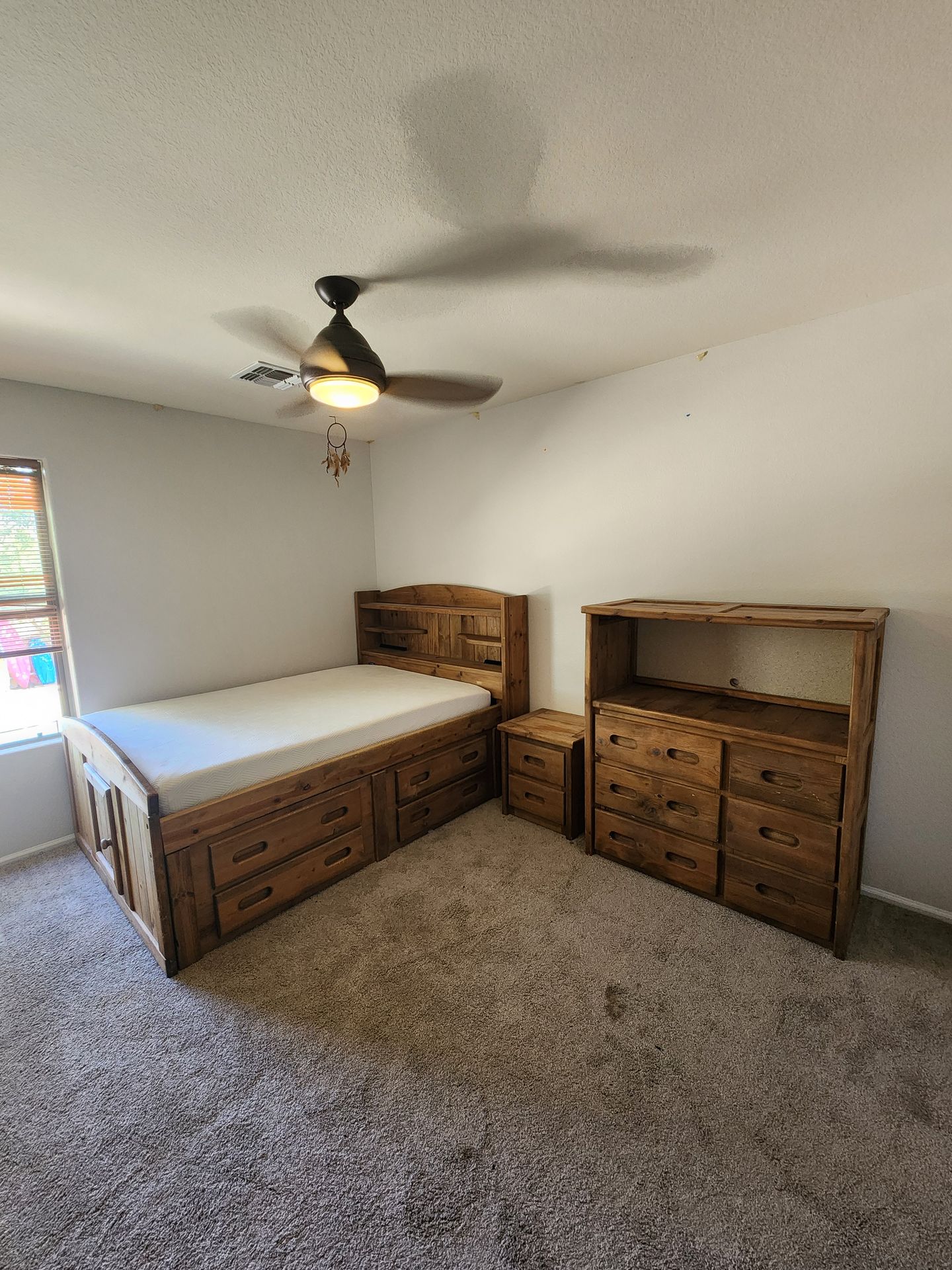 Bedroom set full size with mattress $200