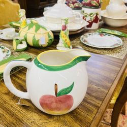 Vintage Asia Master Group Apple Water/ Tea Pitcher 8” Tall