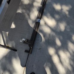 Metal Bed Frame With Wheels 