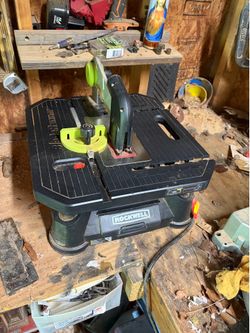 Table jig saw