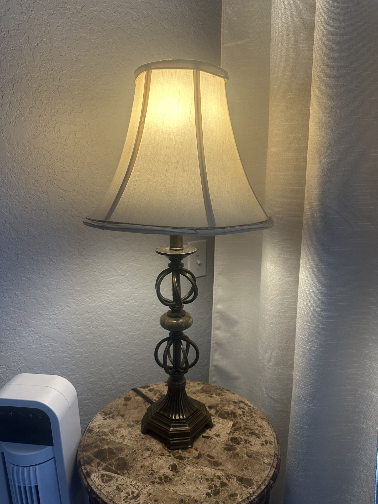 Table/Nightstand Lamp