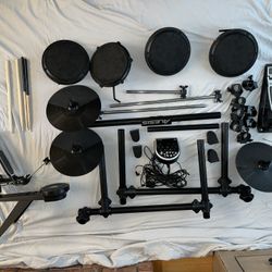 Alesis DM6 Digital Drum Kit, black, 4 Drums, Base, 3 Cymbals 