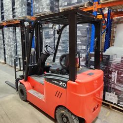 NEW EP 4000LB Capacity Counterbalance Lithium Ion Forklift 