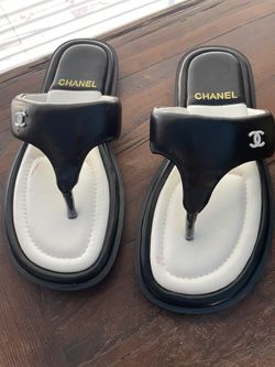 Chanel 22p Lamb skin padded pool thong logo mule slide flats; BRAND NEW!!