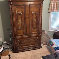 Large armoire
