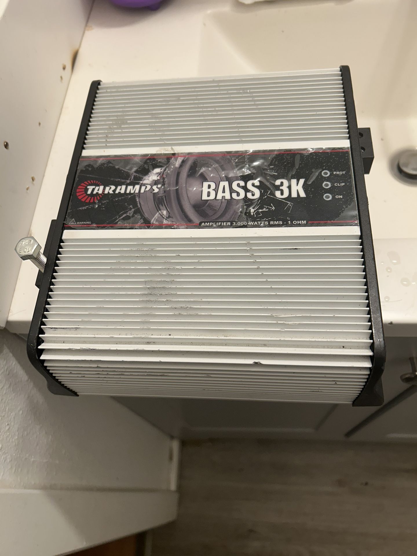 Taramps Bass 3K 3000 Watts RMS Car Audio Amplifier 1 Ohm