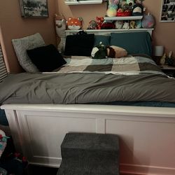 Solid Wood Queen Size Foot And Head Board Bed Frame