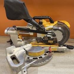 DeWalt DCS361, 20V 7 1/4” Cordless Sliding Compound Miter Saw