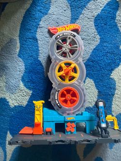 Hot Wheels Tire Shop Playset