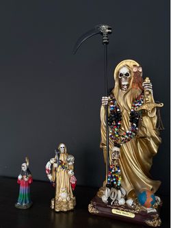 Santa muerte statue and braclet