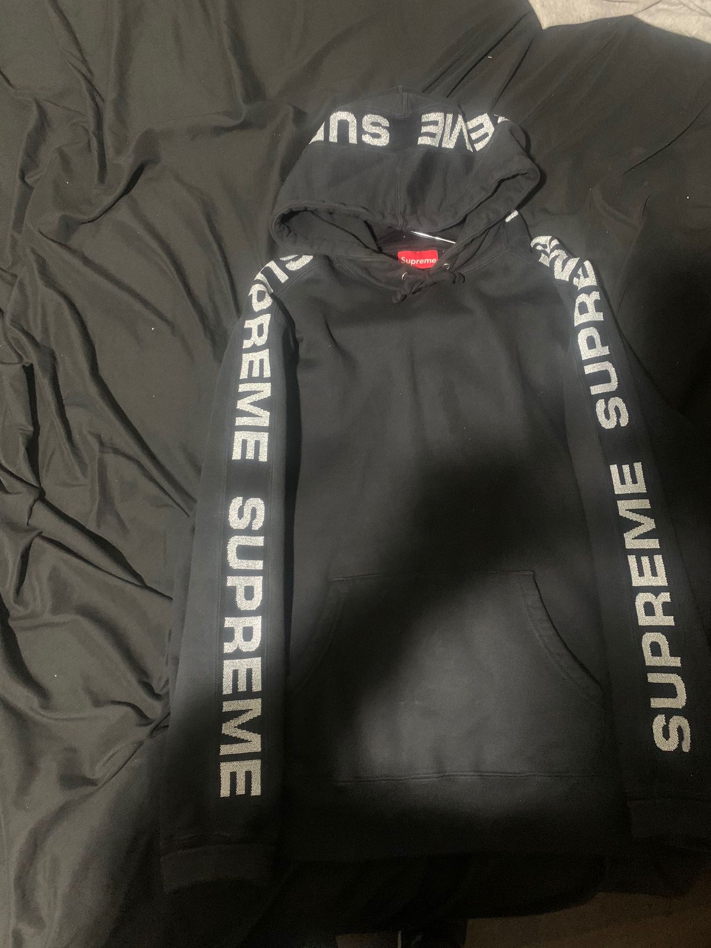 Supreme Hoodie