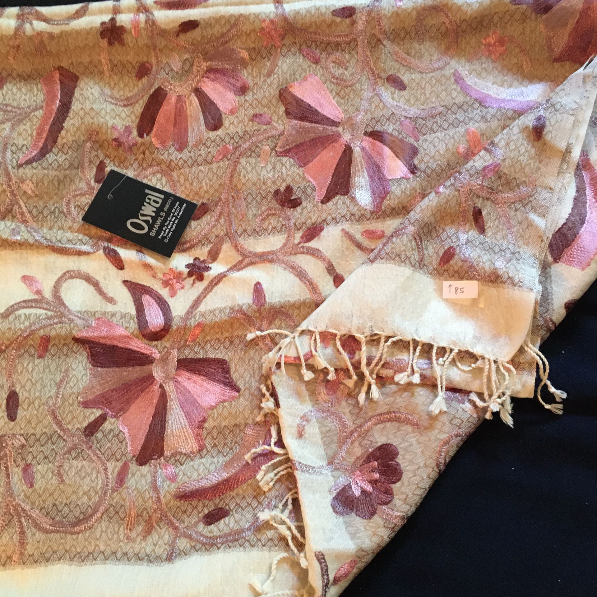 SHAWL - ABSOLUTELY NEW .