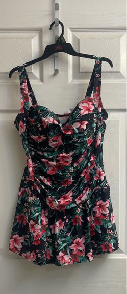 Brand new Ladies Hawaiian print 1 piece bathing suit size 18W