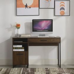 Wood & Metal Writing Des
