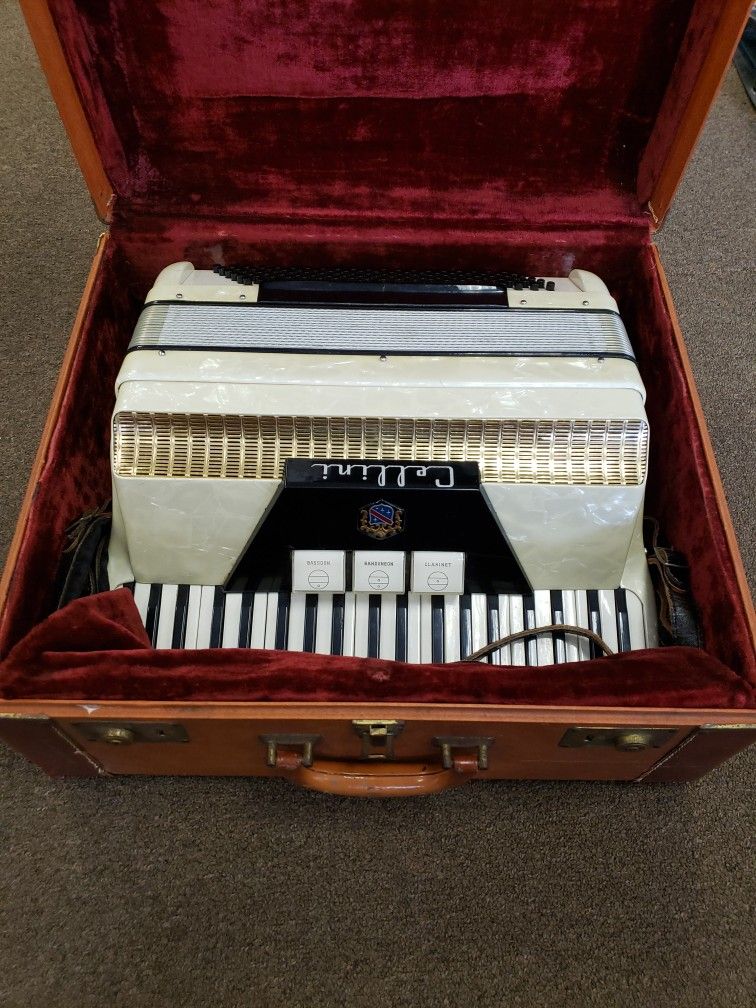 Cellini 120/41 Piano Accordion With Case