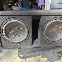 Kicker Comp R 10" Subwoofers In Kicker Ported Box