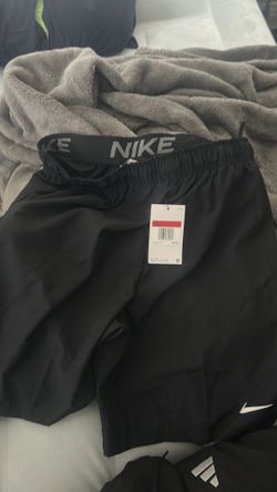Nike athletic shorts large