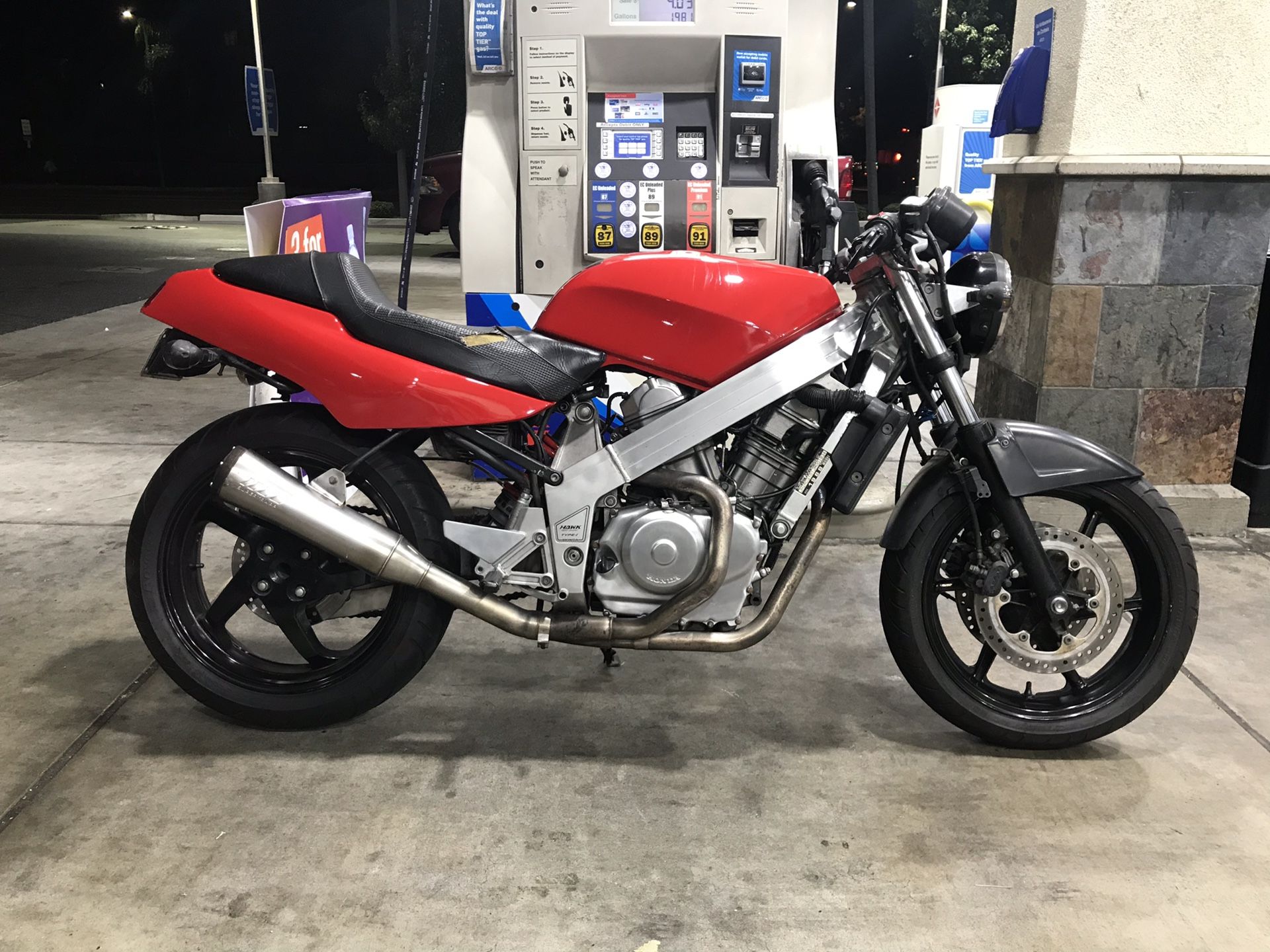 HONDA HAWK NT650 rc31