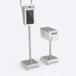 Queso Photo Booth And Printer For Sale In the Original Suitcase Packaging. Used Only A Few Times