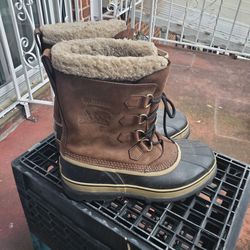 Snow boots