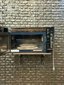 SAMSUNG OVER THE RANGE MICROWAVE w/WARRANTY! R3598A