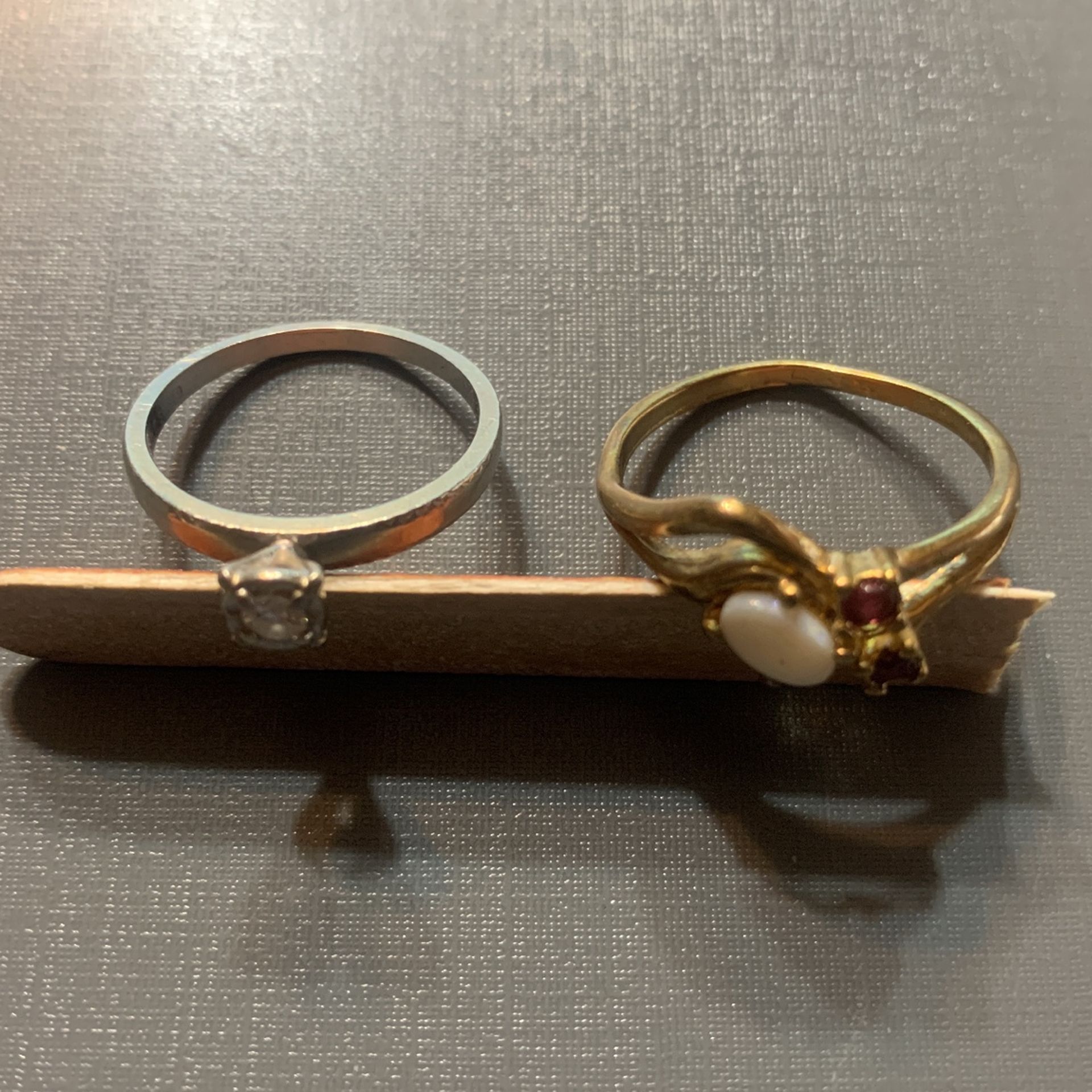 2- Rings For Price Of 1