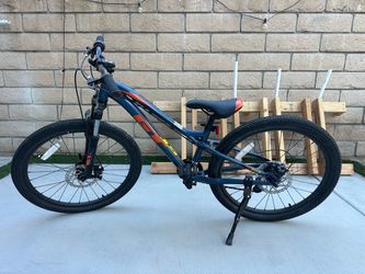 GT Stomper Pro 20” Boys Mountain Bike
