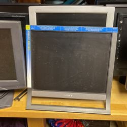 Dell HP Sony VGA Monitors 