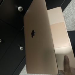 MacBook Air (M1, 2020)