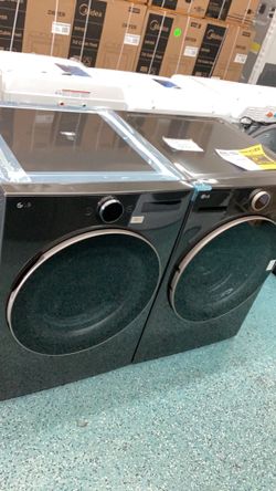 Washer 5.0 cub ft and dryer gas 7.4 cub ft front load LG Black Stainless Steel