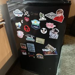 mini fridge 