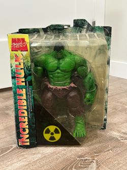 Red hulk and green hulk diamon select edition