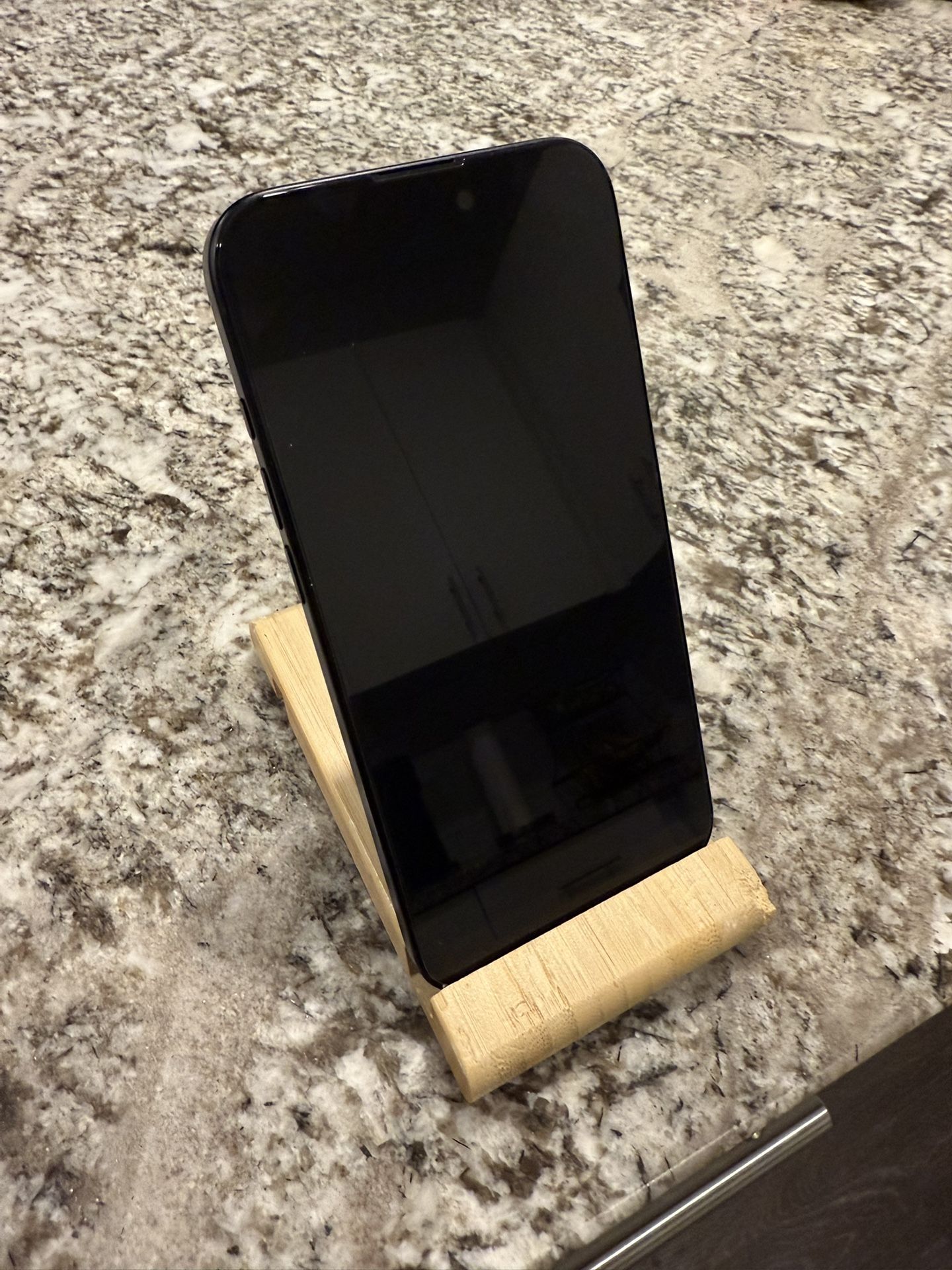 iPhone 16 Plus