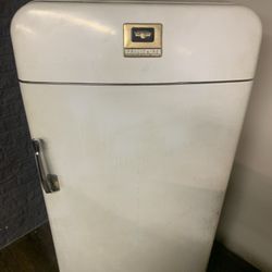 Frigadare Vintage Refrigerator 
